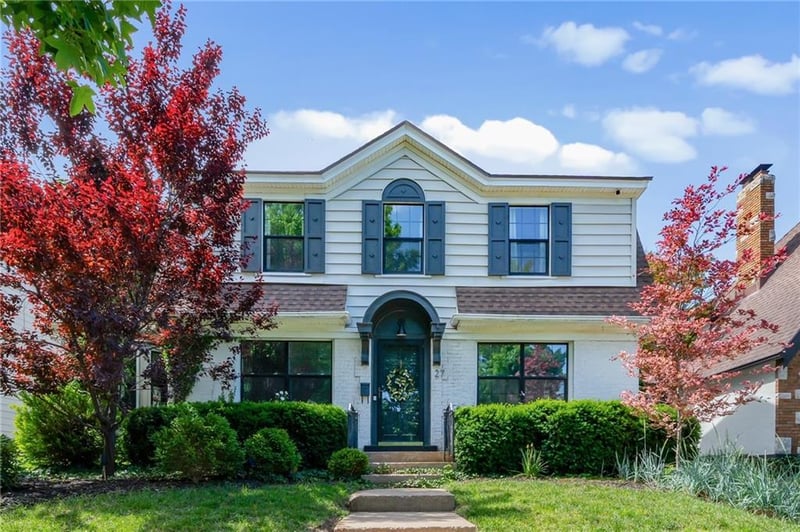 27 Winthrope Rd, Kansas City, MO 64113