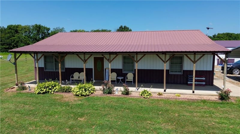 1581 100th Rd, Urich, MO 64788