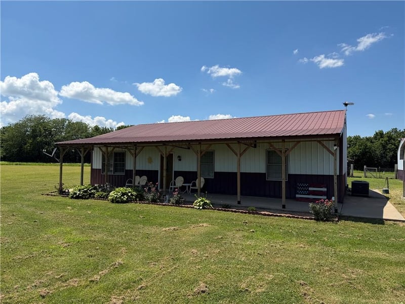 1581 100th Rd, Urich, MO 64788