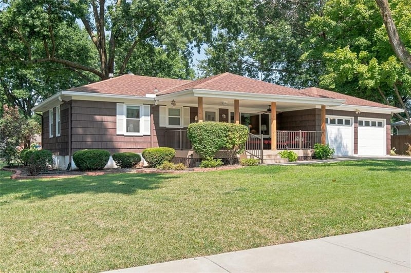 805 Brentwood St, Olathe, KS 66061