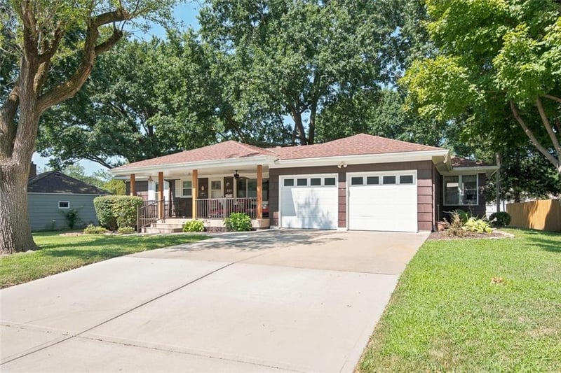 805 Brentwood St, Olathe, KS 66061