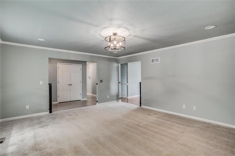 9119 N Garfield Ave, Kansas City, MO 64155