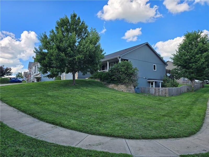 9119 Garfield Ave, Kansas City, MO 64155