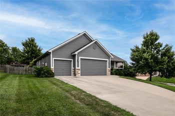 9119 N Garfield Ave, Kansas City, MO 64155