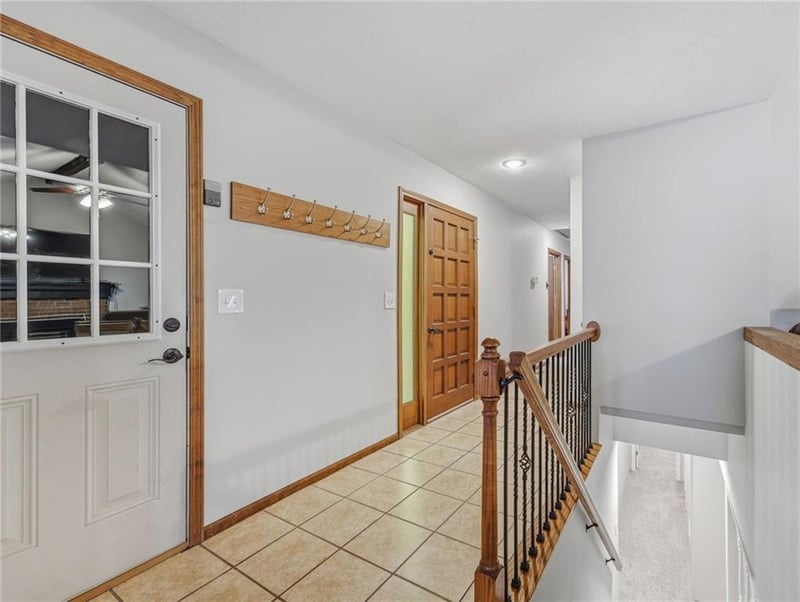 8219 Hardy St, Overland Park, KS 66204