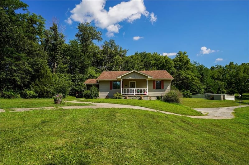 920 Gilead Rupe Rd, Lexington, MO 64067