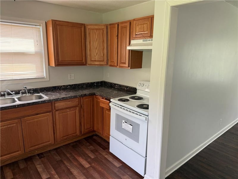 3010 61st St, Kansas City, MO 64130