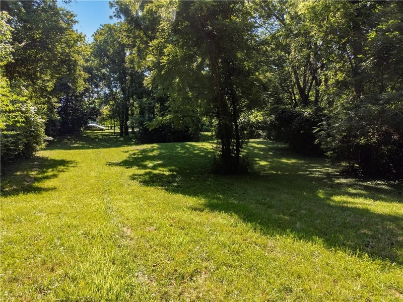 604 Dickinson Rd, Independence, MO 64050