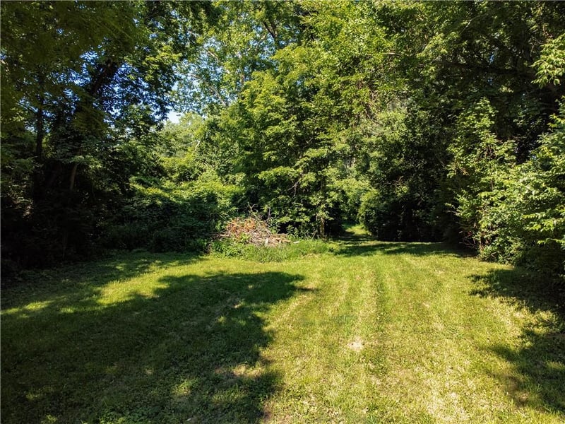 604 Dickinson Rd, Independence, MO 64050