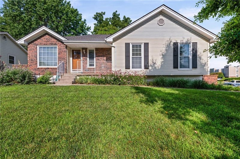5836 Indiana Ave, Gladstone, MO 64119