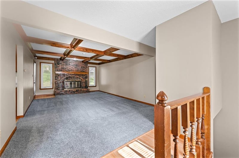 5836 Indiana Ave, Gladstone, MO 64119