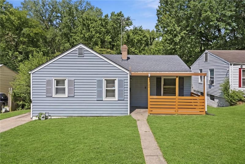 1704 Brookside Ave, Independence, MO 64052