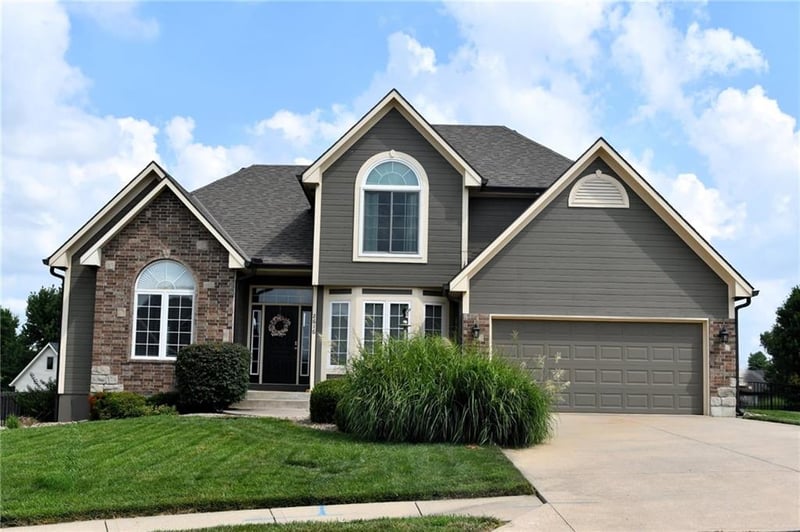 2616 Duncan Cir, Harrisonville, MO 64701
