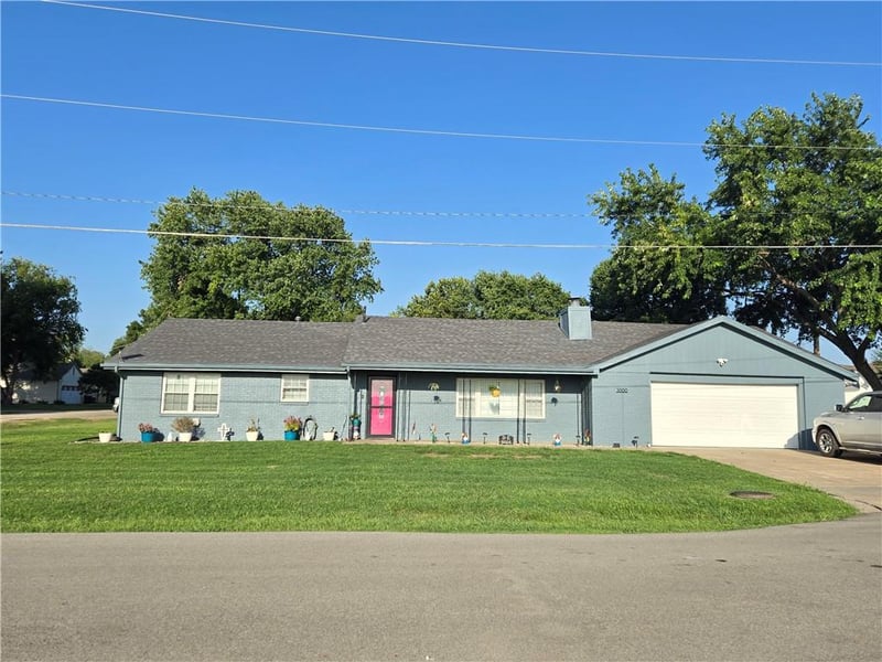 2000 11th St, Independence, KS 67301