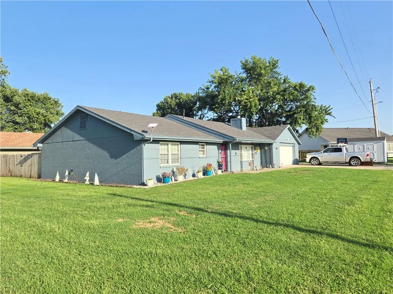 2000 11th St, Independence, KS 67301