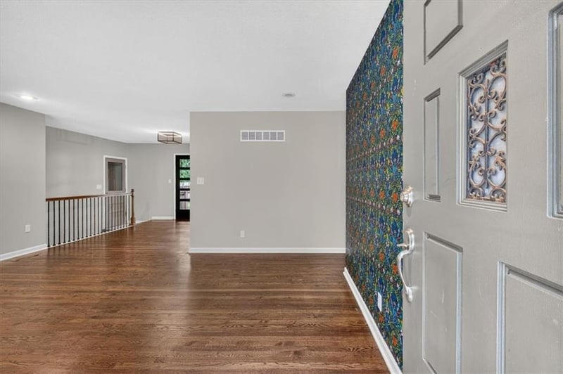 7908 92nd Pl, Overland Park, KS 66212