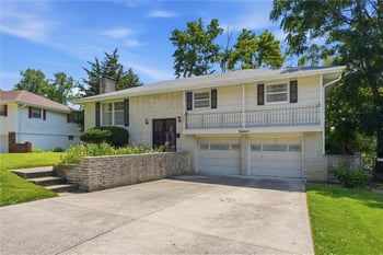 15 W 91st Ter, Kansas City, MO 64114
