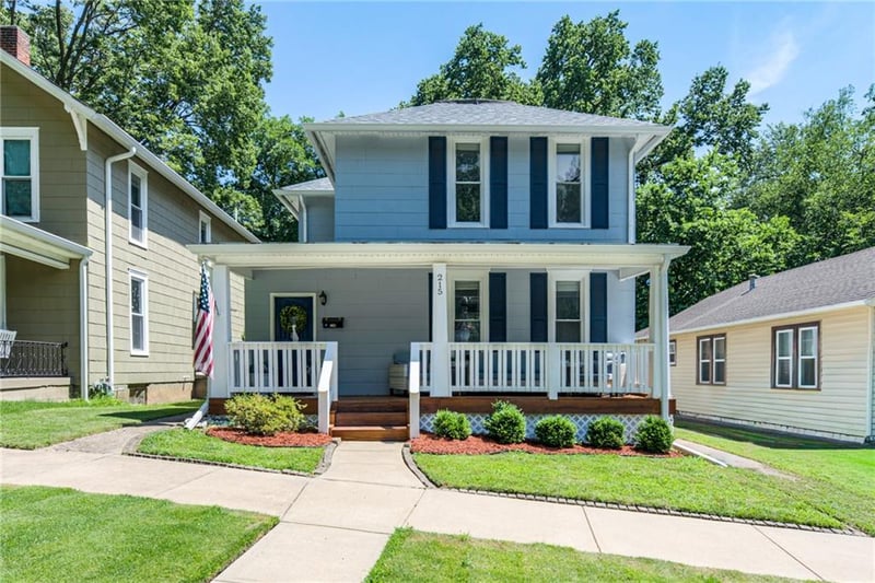 215 Pine St, Leavenworth, KS 66048