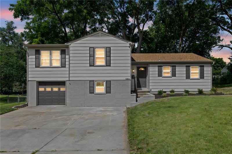 5808 Mackey St, Merriam, KS 66202