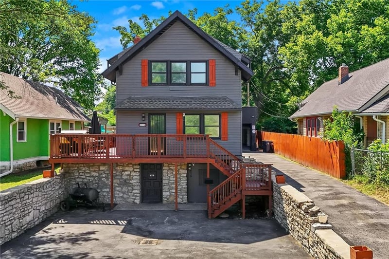 5820 Prospect Ave, Kansas City, MO 64130