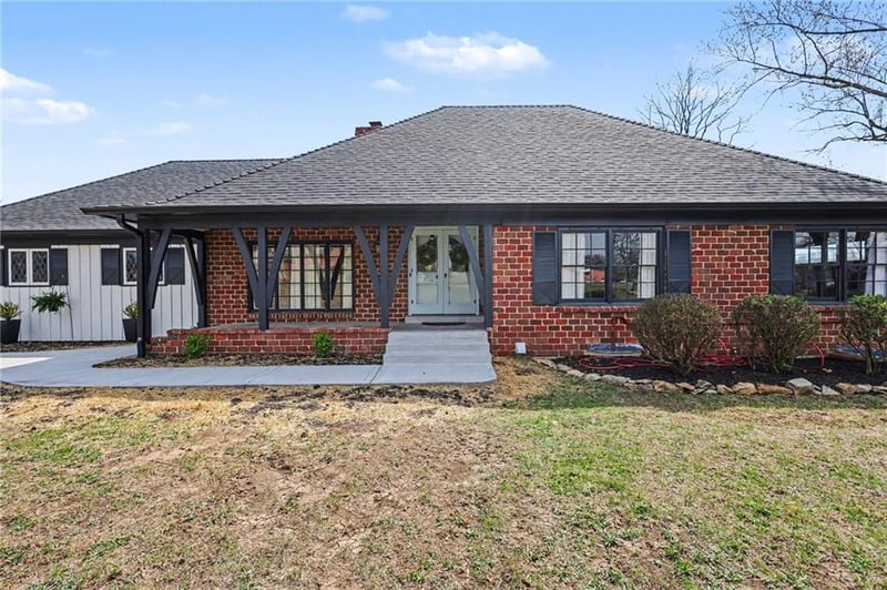 107 E Santa Fe Trl, Kansas City, MO 64145