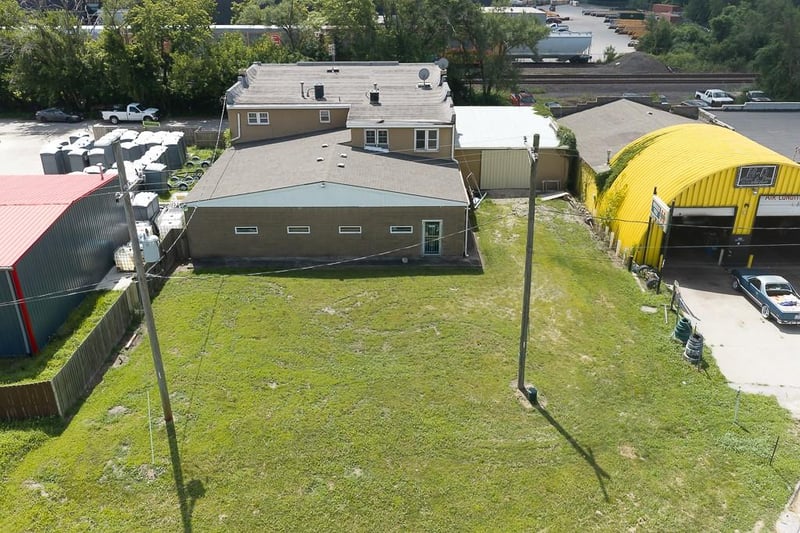 7164 Kaw Dr, Kansas City, KS 66111