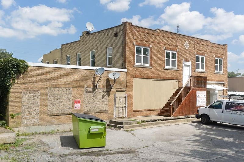 7164 Kaw Dr, Kansas City, KS 66111
