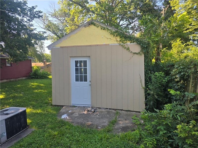 1719 3rd St, Sedalia, MO 65301