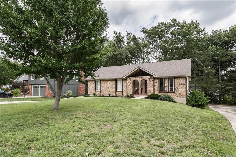12315 100th Pl, Lenexa, KS 66215