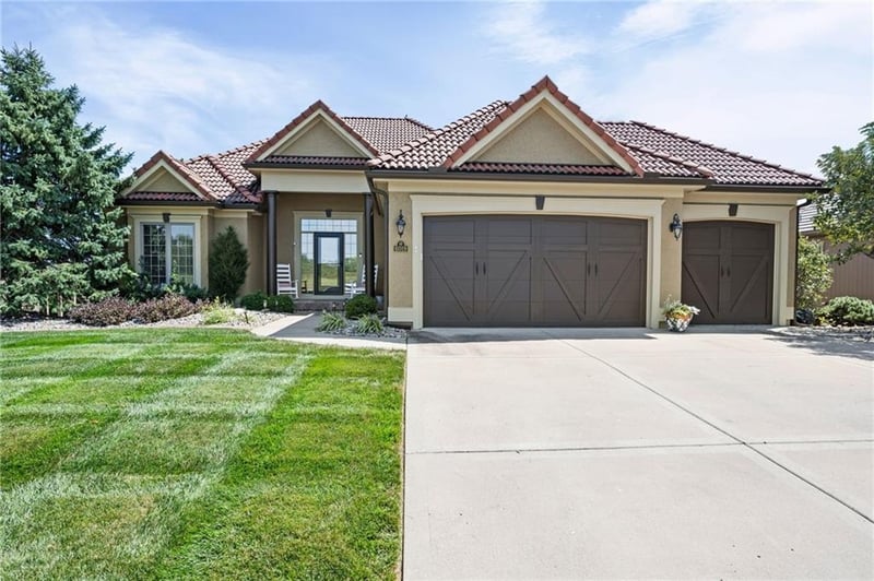 6019 NW 107th St, Kansas City, MO 64154