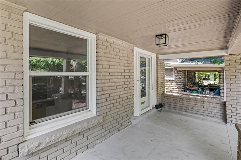 4102 Charlotte St, Kansas City, MO 64110