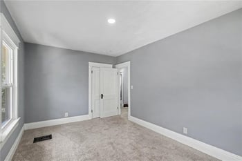 4102 Charlotte St, Kansas City, MO 64110