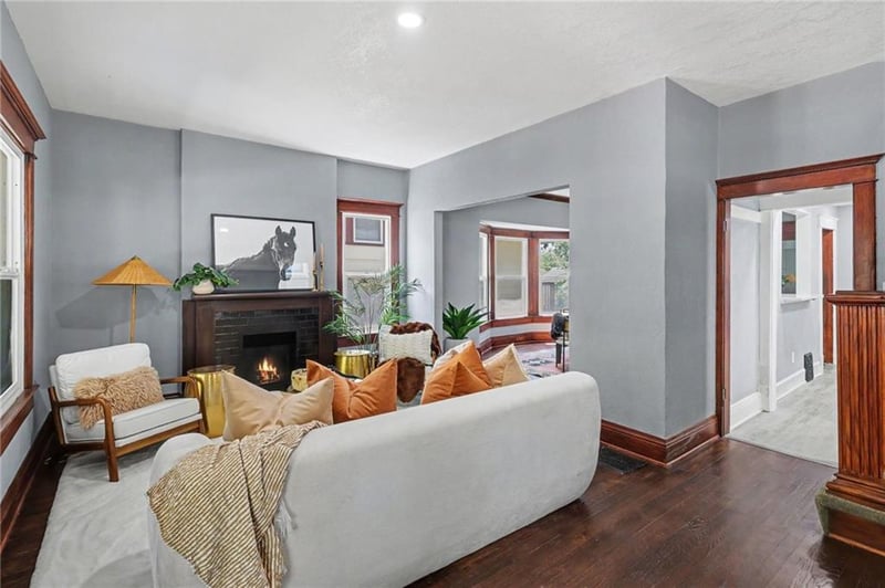 4102 Charlotte St, Kansas City, MO 64110