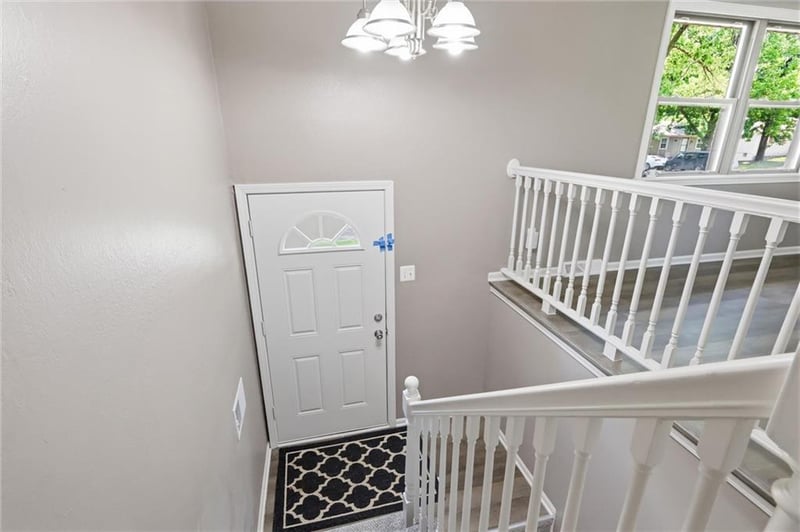 1822 Grove Dr, Independence, MO 64058