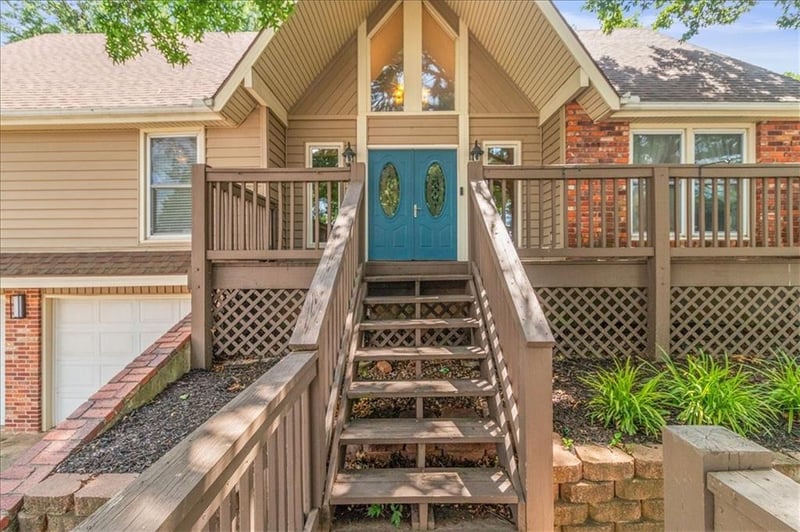 3105 71st St, Gladstone, MO 64119