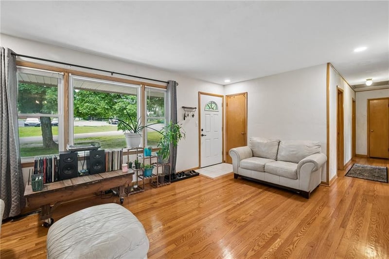 3603 Claremont Ave, Independence, MO 64052