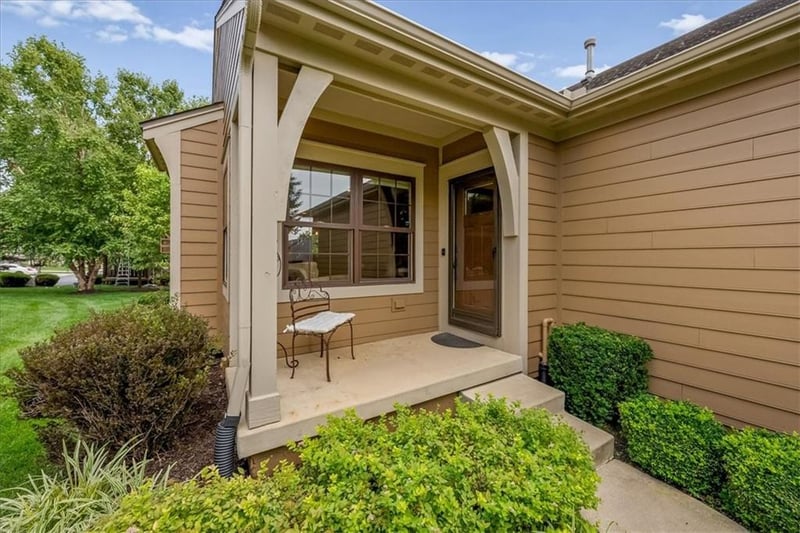 7815 158th Ter, Overland Park, KS 66223