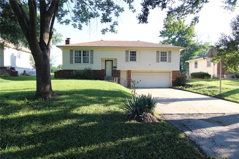 11204 51st Ter, Shawnee, KS 66203