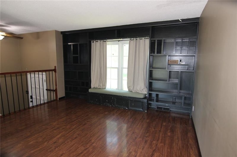 11204 51st Ter, Shawnee, KS 66203
