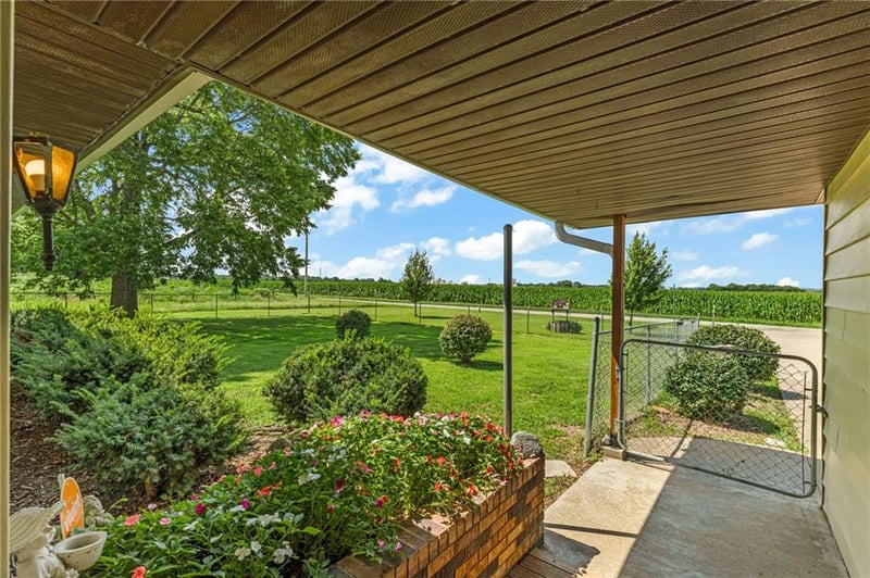 1609 N 1600 Rd, Lawrence, KS 66044