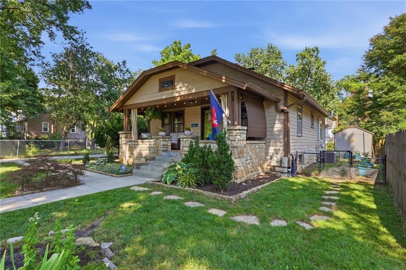 8423 Mercier St, Kansas City, MO 64114