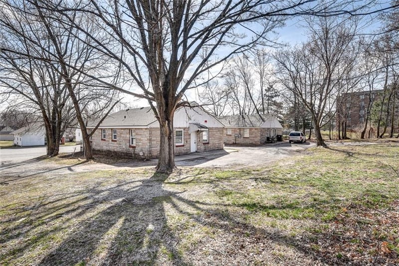 724 Noland Rd, Independence, MO 64050