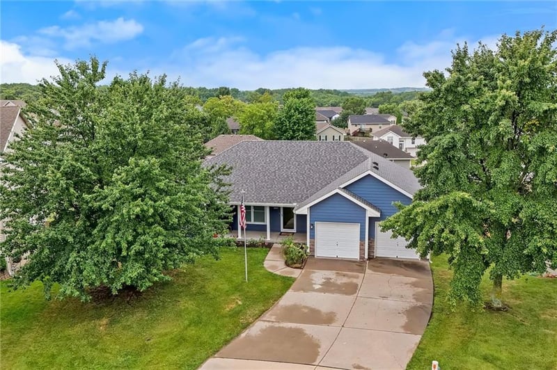 2227 Ivory Cir, Excelsior Springs, MO 64024