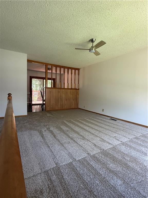 8512 91st St, Kansas City, MO 64138