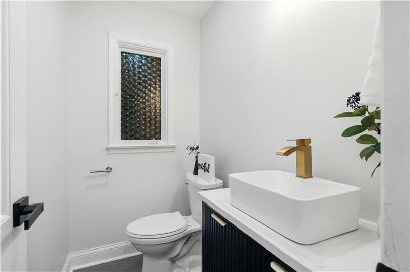 8117 Granada Rd, Prairie Village, KS 66208