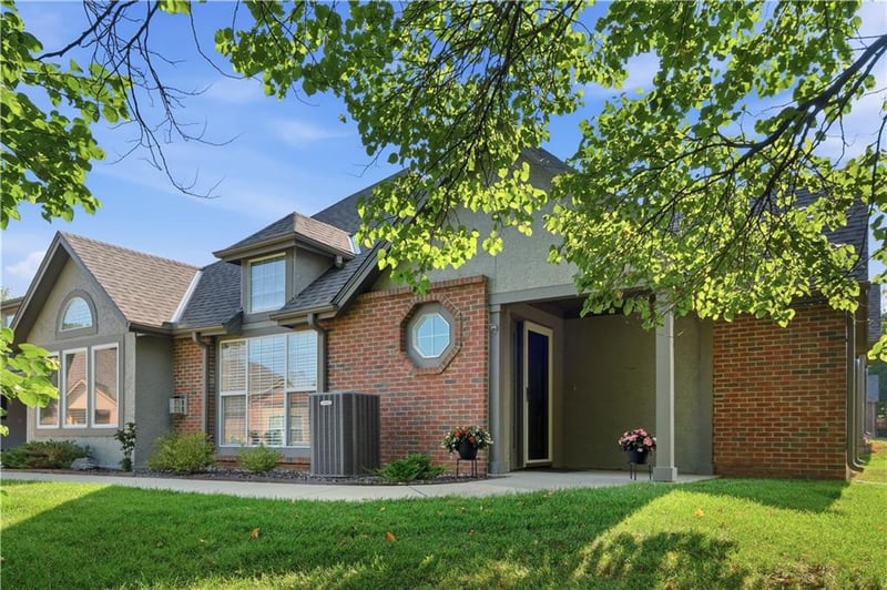 15282 Greenwood St #2503, Olathe, KS 66062
