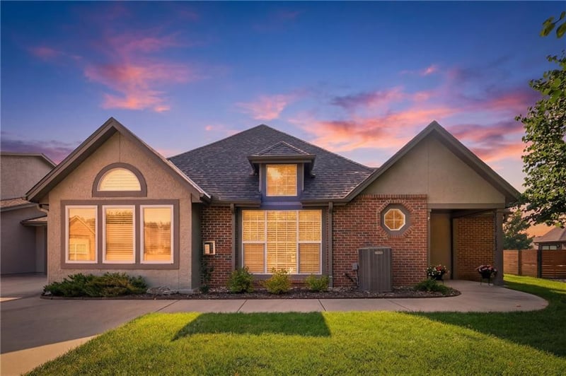 15282 Greenwood St #2503, Olathe, KS 66062