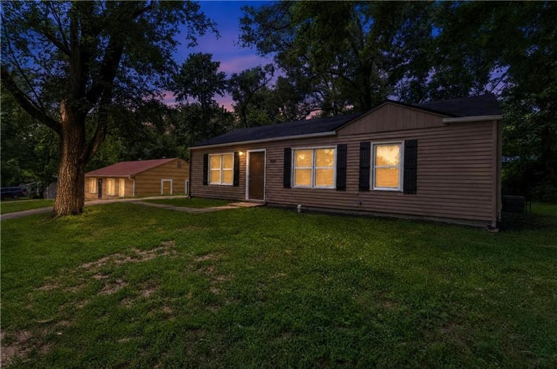 6014 Corona Ave, Kansas City, KS 66102