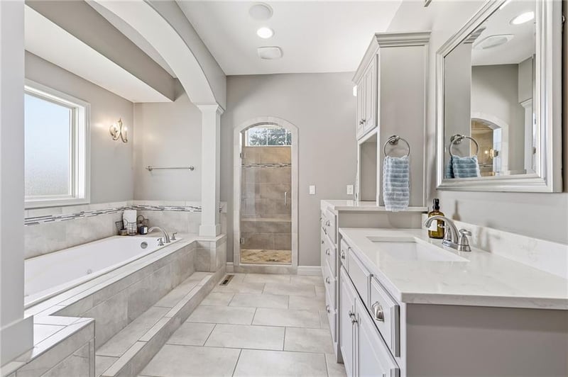 16601 Cody St, Overland Park, KS 66221