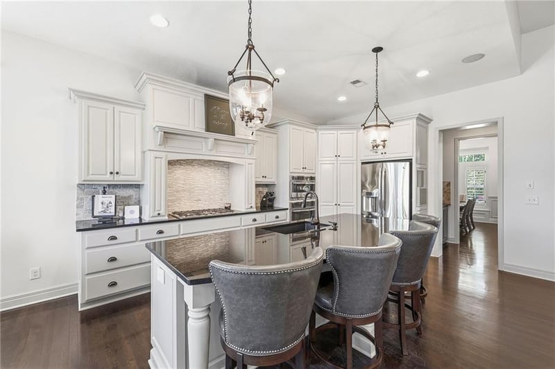 16601 Cody St, Overland Park, KS 66221